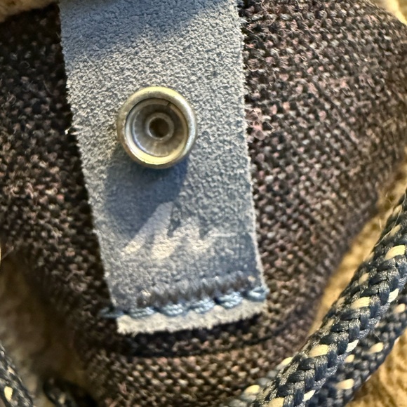 Quechua Women’s Blue and Black Hiking Boots - Size 11 - Picture 12 of 16